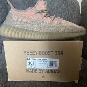 Yeezy Boost 350 V2